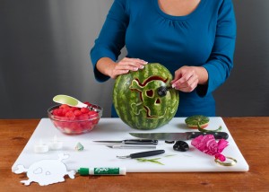 Making the watermelon pirate girl skull